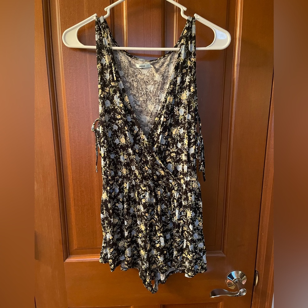 Kimchi Floral Flowy Romper